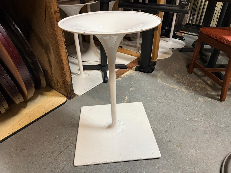 Modern Tulip Base White