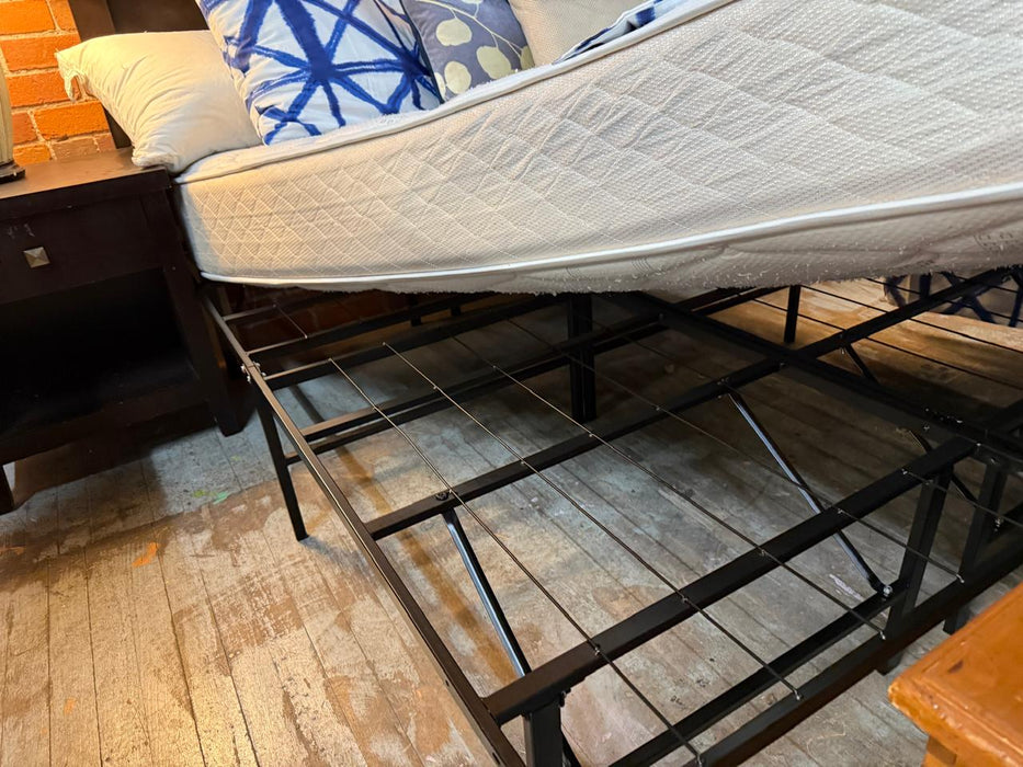 Platform Metal Bedframe