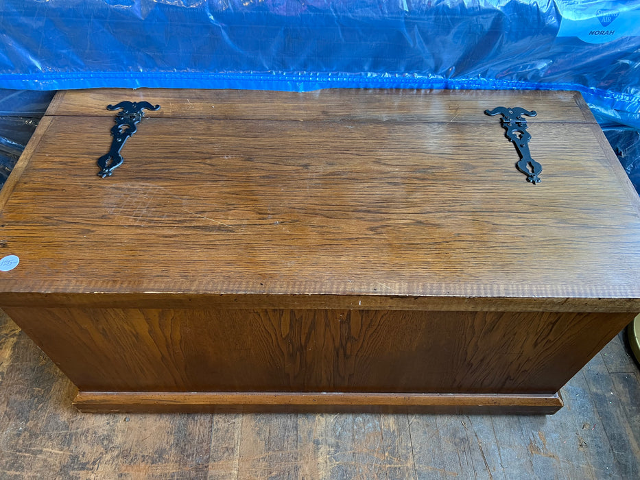 Wood storage bench with hardware