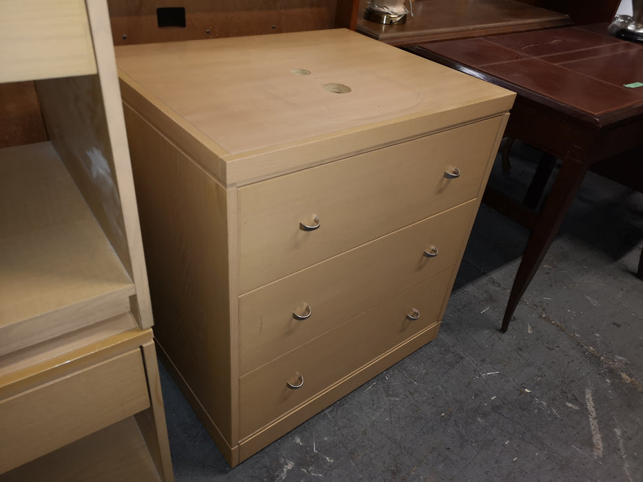 Light Wood Dresser BHV