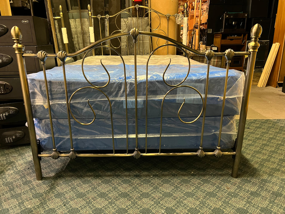 New Metal Headboard and footboard bed