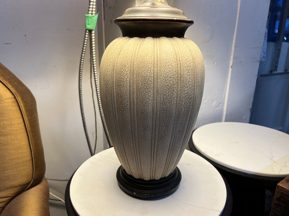 Ceramic beige table lamp