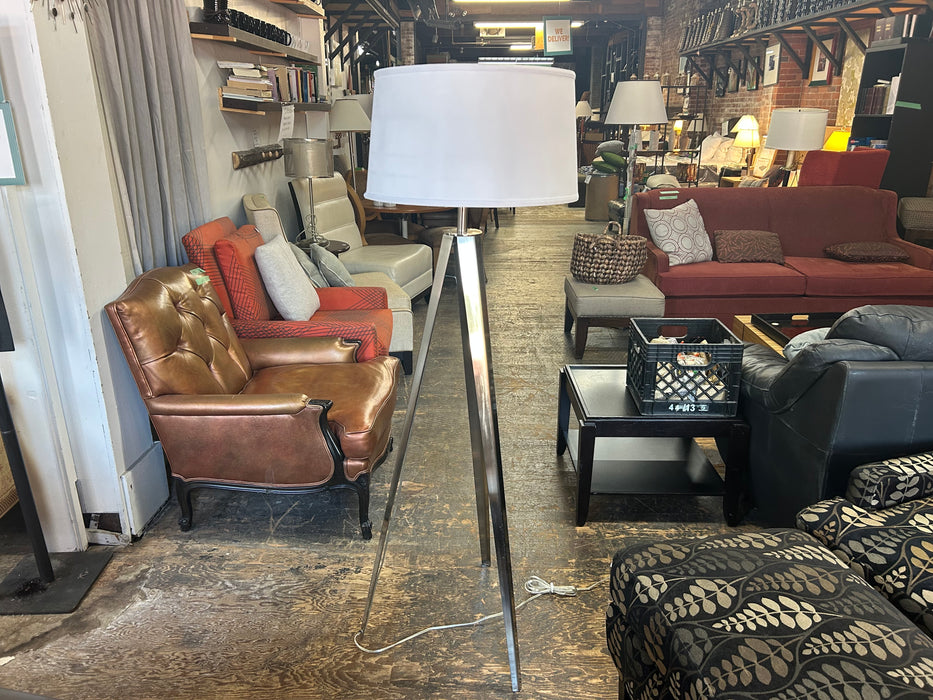 Tripod Lamp