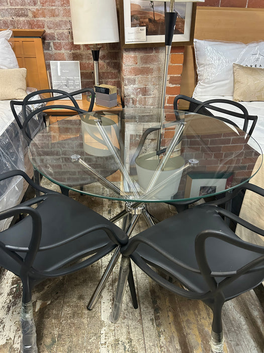 Clear Round Table