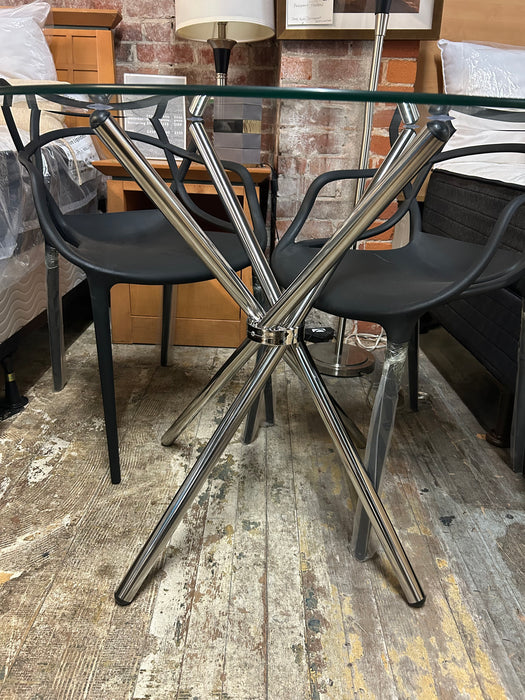 Clear Round Table