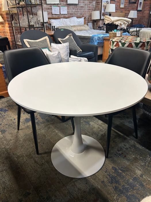 Tulip Dining Table