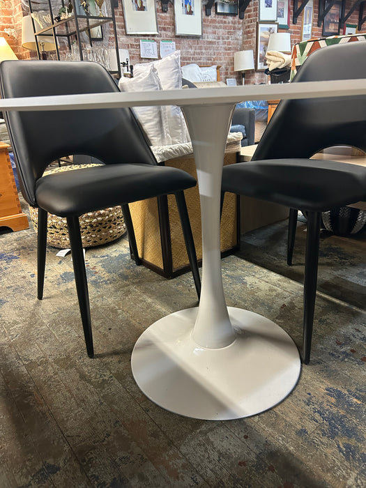 Tulip Dining Table