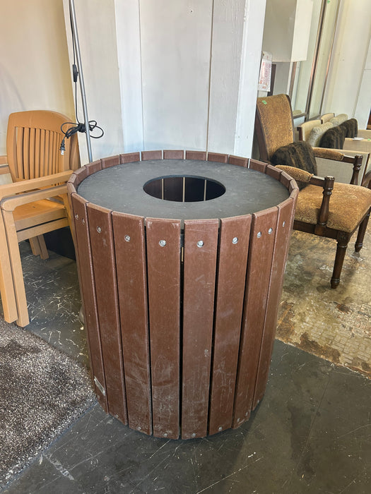 Outdoor Trash Can Cover