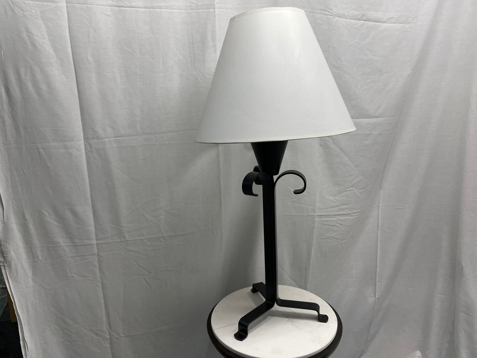 Black metal table lamp with curl detail